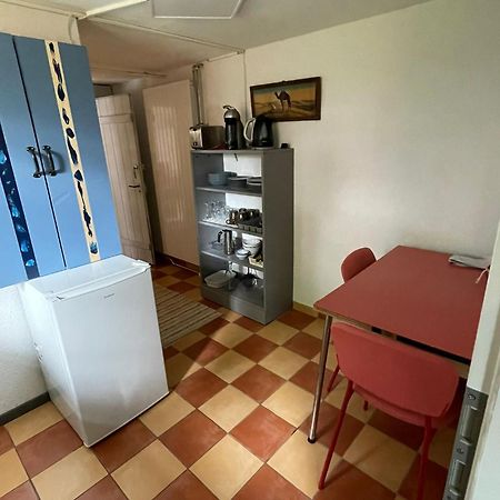 Appartement 1 Piece Entresol 30 M2 Proche Du Centre Et Bain Thermal Yverdon-les-Bains Exterior photo